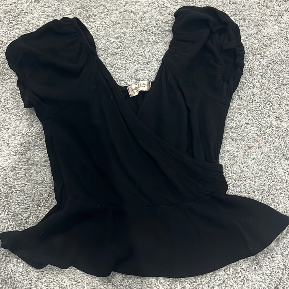 black altard state cropped blouse
